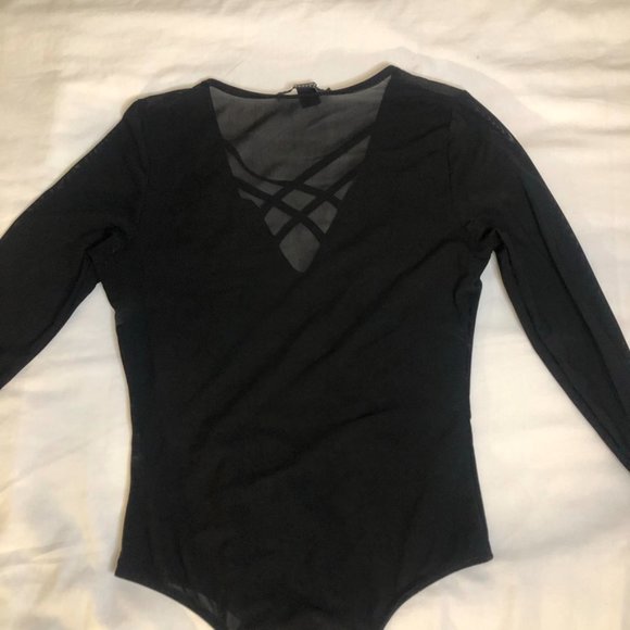 Black Bodysuit Scoop Neck Criss-Cross and Floral Detailing - Picture 11 of 11